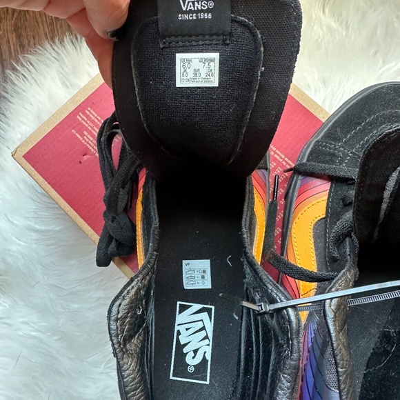 NWT • Vans • SK8 HI Reissue • Black + Rainbow • Size Women’s 7.5 - Picture 11 of 16